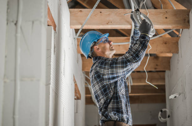 Best Affordable Emergency Electrician  in Montezuma, IA