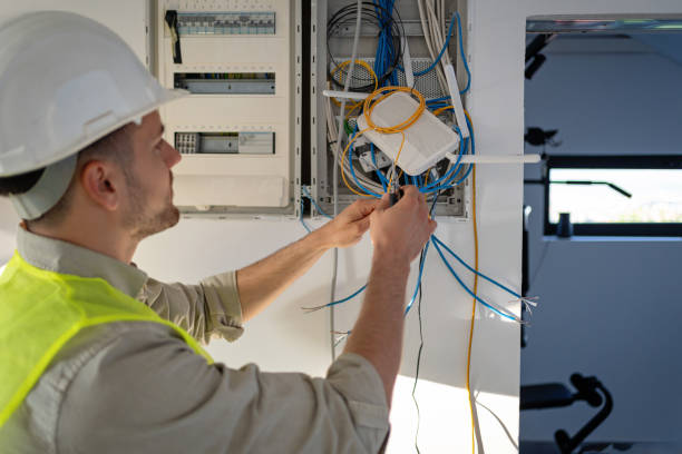 Best 24-Hour Electrician  in Montezuma, IA